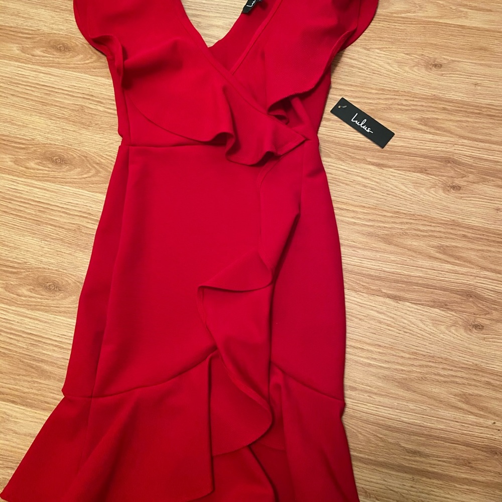 Elliana Red Ruffled Ribbed cold Shoulder Bodycon - Picture 4 of 4